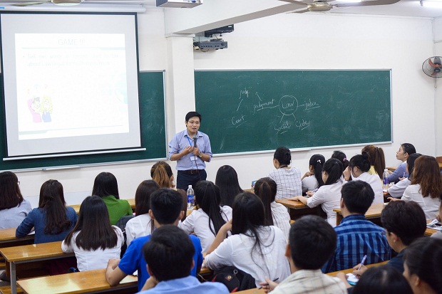 CLB Tiếng Anh khoa Luật ra mắt với nhiều hoạt động bổ ích