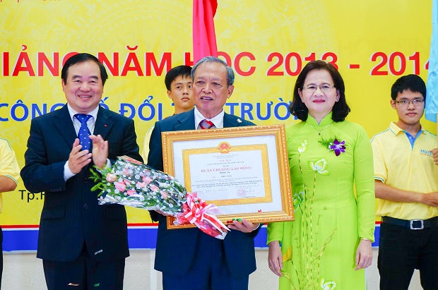 Lịch sử phát triển 75