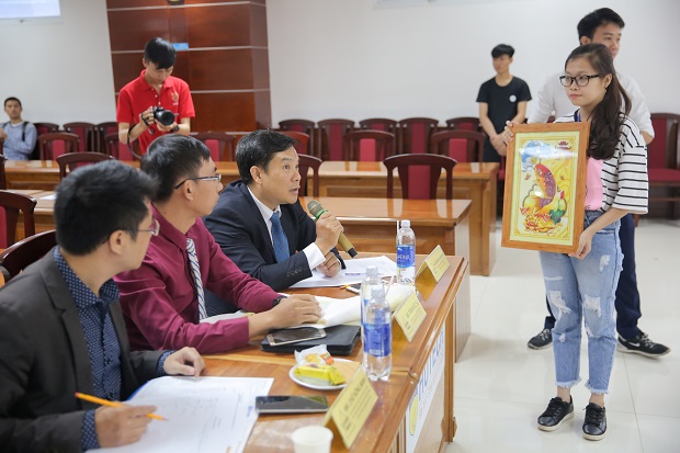 Thú vị câu chuyện khởi nghiệp bằng “Tranh vảy cá” của Tải app 13Win Đại học 13WIN13 52