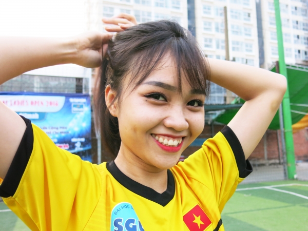 Chân dài Tải app 13Win hào hứng với bóng đá 57