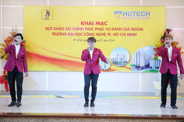 danh-gia-ngoai-hutech