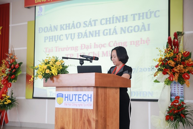 danh-gia-ngoai-hutech