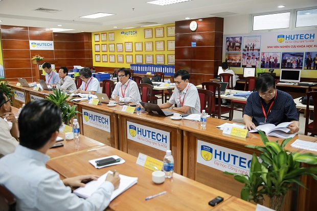 danh-gia-ngoai-hutech-2018