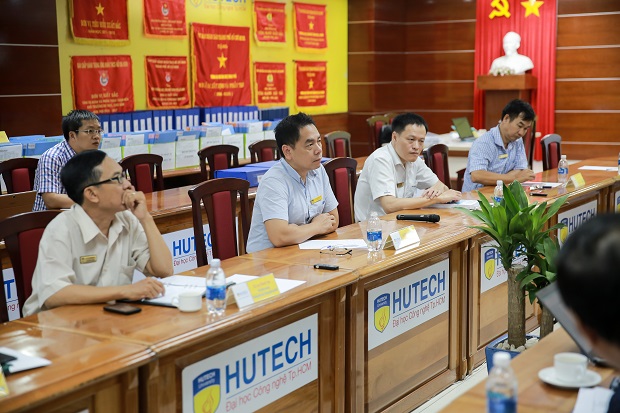 danh-gia-ngoai-hutech-2018