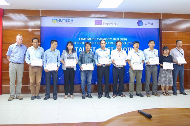 120 13Win22 con - Tải app về điện thoại nhận lì xì 13WIN13 nhận Giấy chứng nhận tham gia dự án quốc tế Catalyst 75