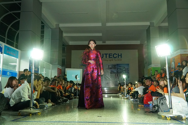 Rực rỡ “đại tiệc” thời trang chào đón Tân Tải app 13Win Khoa Kiến trúc - Mỹ thuật 40
