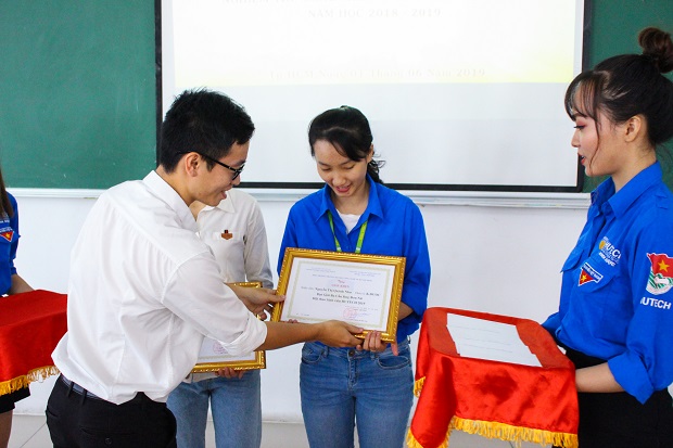 13 Win16 nhà cái World Cup 2026 khen thưởng cá nhân - tập thể xuất sắc và Nghiệm thu Công trình thanh niên 2018 - 2019 44
