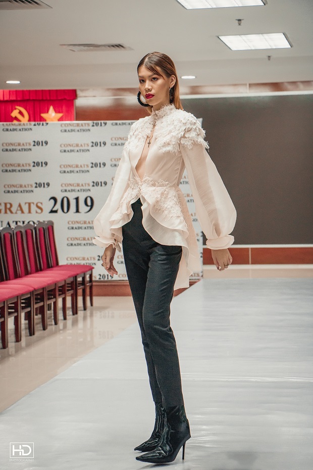 DOANH NGHIỆP PHỎNG VẤN TUYỂN DỤNG SINH VIÊN NGÀNH THIẾT KẾ THỜI TRANG K2015 TRONG BUỔI BẢO VỆ ĐỒ ÁN TỐT NGHIỆP 27