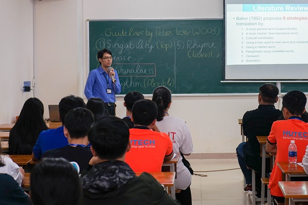 ​A seminar on "Translation of Song" 32