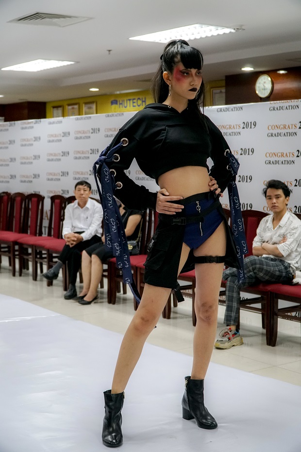 DOANH NGHIỆP PHỎNG VẤN TUYỂN DỤNG SINH VIÊN NGÀNH THIẾT KẾ THỜI TRANG K2015 TRONG BUỔI BẢO VỆ ĐỒ ÁN TỐT NGHIỆP 145