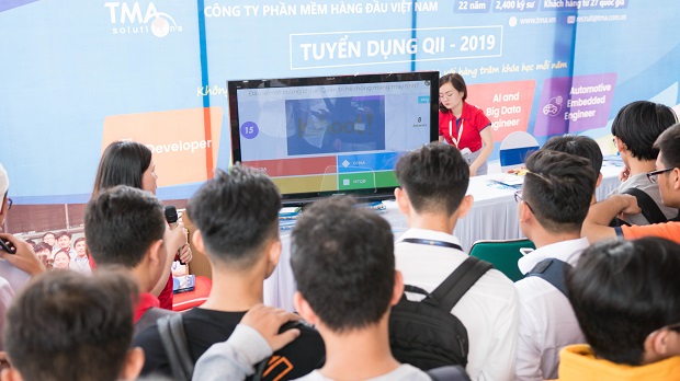 GIỚI THIỆU KHOA CÔNG NGHỆ THÔNG TIN 135