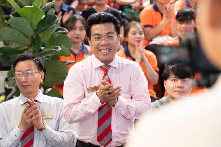 [Video] Theo chân Tải app 13Win Khoa Tài chính - Thương mại 13WIN13 tham quan thực tế Sun Life Việt Nam 27