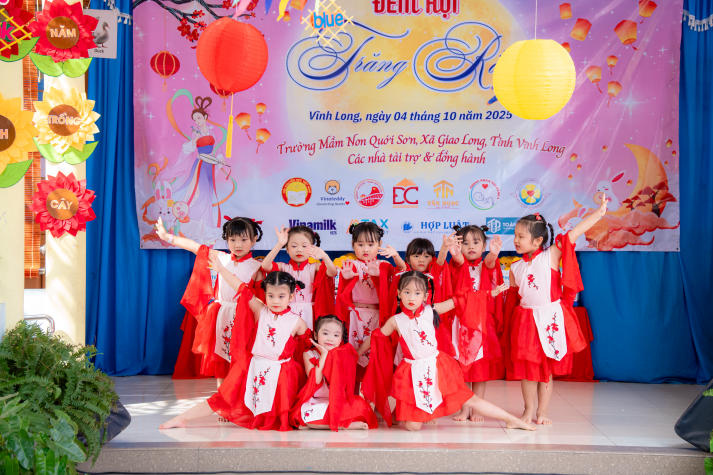 Một mùa Trăng trọn vẹn: 13Win 21 link không chặn Khoa Tài chính - Thương mại 13WIN13 đem niềm vui đến trẻ em Vĩnh Long 103