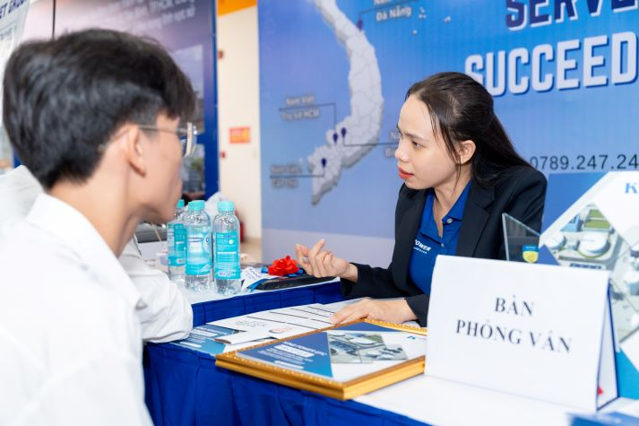KHOA XÂY DỰNG THAM GIA NGÀY HỘI "ALUMNI JOB FAIR 2025" 72
