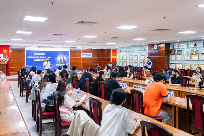 13Win 21 link không chặn Khoa Marketing - Kinh doanh quốc tế khám phá NFT trong hành trình phát triển thương hiệu cá nhân 20
