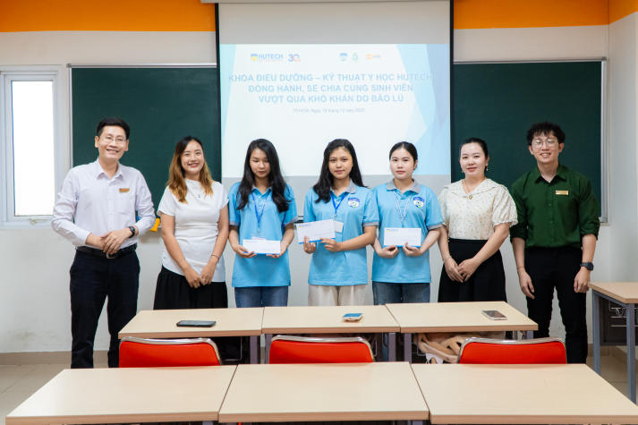 Lan tỏa tinh thần sẻ chia: Khoa Điều dưỡng - Kỹ thuật y học 13WIN13 đồng hành cùng Tải app 13Win sau lũ 21