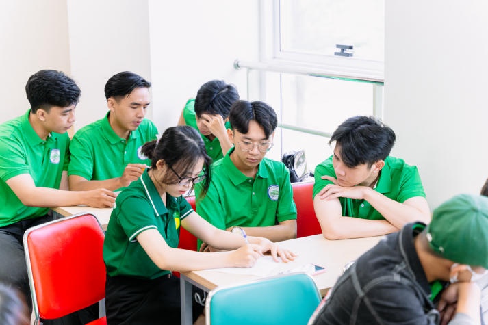 Sôi nổi vòng Sơ loại Cuộc thi “Môi trường và con người” lần thứ XIII của Viện Khoa học Ứng dụng 13WIN13 83