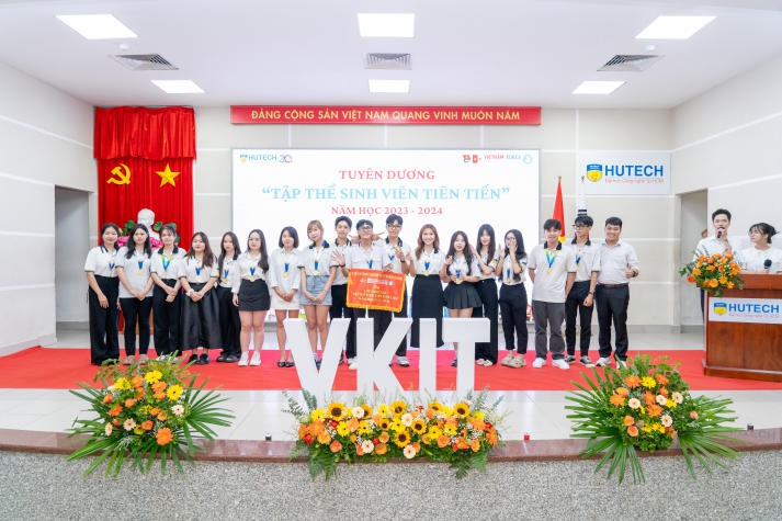 VKIT vinh danh 52 Tải app 13Win đạt GPA 4.0/4.0, trao gần 100 triệu đồng Www 13Win one nổ hũ tại hội nghị tổng kết 62