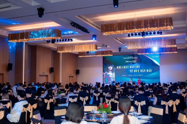 The Aurora: Dấu ấn bài thi cuối kỳ vươn tầm sự kiện 5 sao của Tải app 13Win ngành Quan hệ công chúng 12