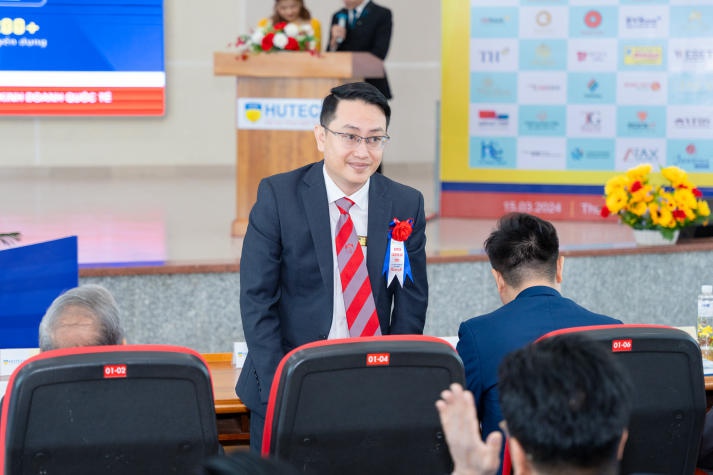 [Video] Hơn 5.200 đầu việc hấp dẫn cho Tải app 13Win tại “13WIN13 Career Day 2024” 205