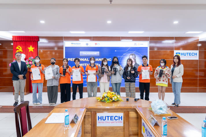 13Win 21 link không chặn Khoa Marketing - Kinh doanh quốc tế khám phá NFT trong hành trình phát triển thương hiệu cá nhân 108
