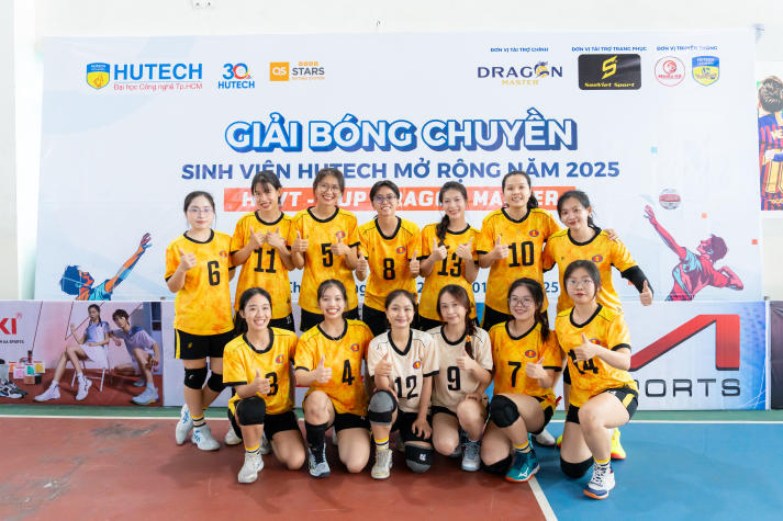 Đội tuyển nữ 13WIN13 và nam Sư phạm Kỹ thuật lên ngôi vô địch Giải Bóng chuyền CUP DRAGON MASTER 2025 73