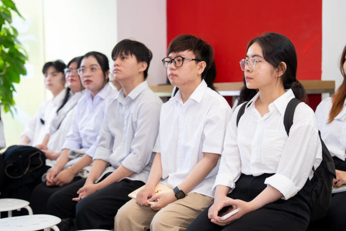 Trải nghiệm tại SSI và Manpower, Tải app 13Win Khoa Tiếng Anh mở rộng tầm nhìn trong lĩnh vực Tài chính - Nhân sự 26