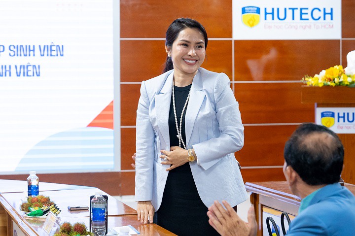 Ấm áp buổi tọa đàm giao lưu với Trang Chủ Sòng Bạc 13win.com Uy Tín của Sòng Bài Trực Tuyến 13win.Com 13WIN13 34