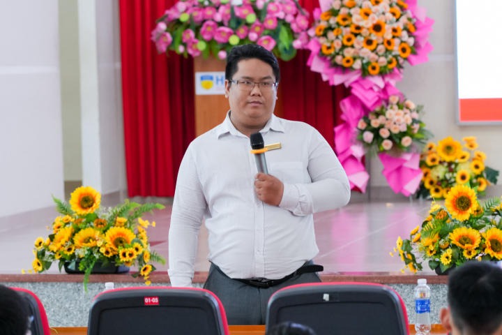 13WIN13 chính thức khai mạc chương trình Sinh hoạt đầu khóa dành cho Tân Tải app 13Win khóa 2023 95