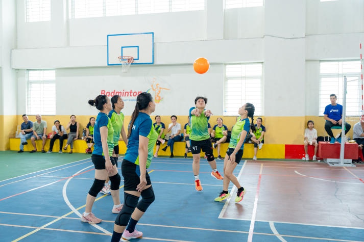 [Video] Đội chủ nhà giành ngôi vô địch Giải Bóng chuyền hơi nữ 13WIN13 mở rộng năm 2024 - Dragon Master Cup 120