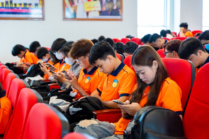 Tân Tải app 13Win 13WIN13 rộn ràng khai mạc Sinh hoạt Công dân đầu khoá năm học 2024 - 2025 75