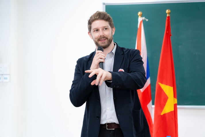 13WIN13 và UWE Bristol thắt chặt hợp tác, mở rộng cơ hội 13Win 21 kênh chính thức toàn cầu cho Tải app 13Win 22