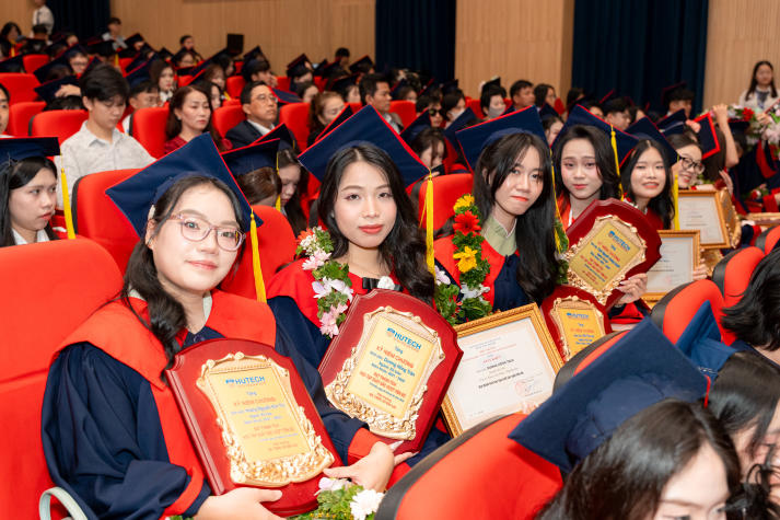 13Win 21 link không chặn 13WIN13 đăng ký tham gia Lễ trao bằng 13Win13 link đăng nhập đợt 04 năm 2025 vào tháng 10 tới đây 39