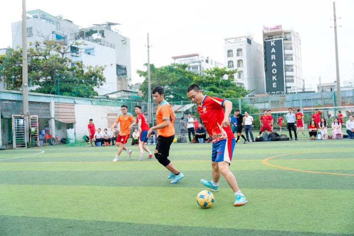 [Hội thao CB-GV-NV 13WIN13 2025]: VPT-VPHĐT-P.NS-TT.KĐ-ĐBCL-B.TTr-TT.IT đăng quang ngôi vương Bóng đá nam 93