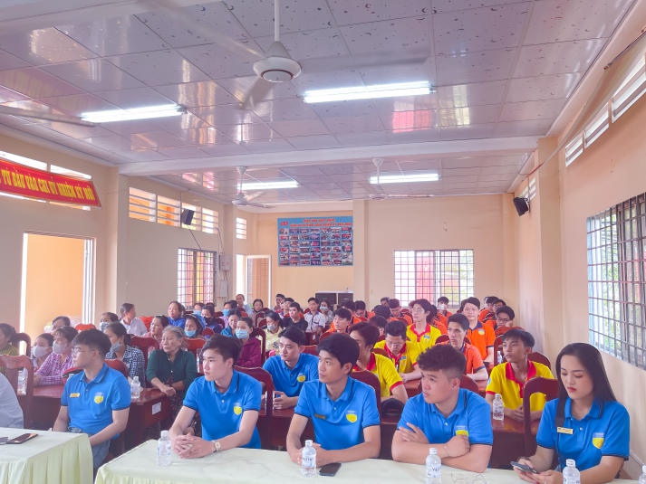 13WIN13 Engineering students bring joy to Tet Holiday with enthusiastic volunteer efforts 33