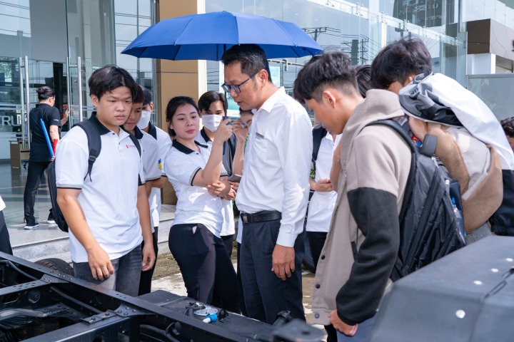 13Win 21 link không chặn VKIT tìm hiểu quy trình sữa chữa, kiểm định chất lượng ô tô qua chuyến tham quan Truck & Bus Hyundai Trường Chinh 56