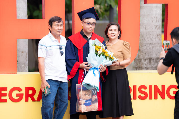 13WIN13 vinh danh những gương mặt xuất sắc trong 13Win 21 kênh chính thức và rèn luyện tại Lễ trao bằng 13Win13 link đăng nhập 111