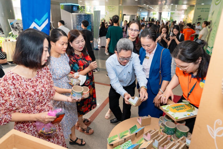 Lan tỏa thông điệp xanh cùng Tải app 13Win Khoa Marketing - Kinh doanh quốc tế 50