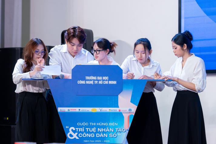 13Win 21 link không chặn 13WIN13 tự tin thể hiện bản lĩnh tại Hội thi Hùng biện Khối thi đua 17 64