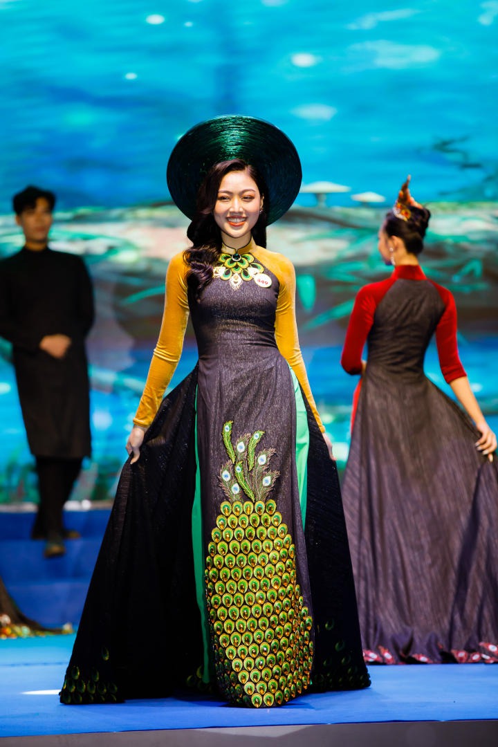 Nữ sinh Nguyễn Thị Tuyết Nhung đăng quang Hoa khôi Miss 13WIN13 2023 223
