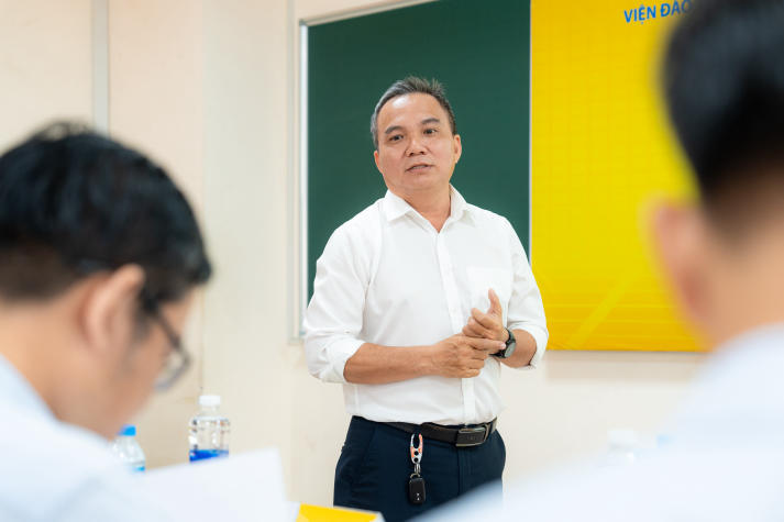 16 học viên cao học ngành Luật kinh tế đề xuất nhiều giải pháp pháp lý thực tiễn trong buổi bảo vệ luận văn/đề án 13Win13 link đăng nhập 31