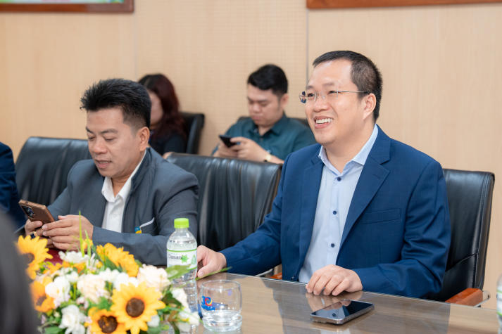 13WIN13 chào đón Hội Doanh nhân Sài Gòn đến thăm và chúc Tết 56