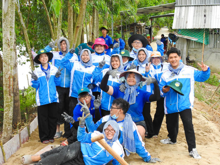 Sau 10 ngày ra quân, chiến sĩ 13WIN13 phủ xanh các mặt trận bằng những phần việc thiết thực