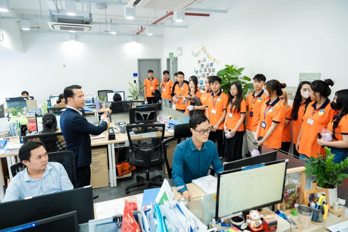 Chuyến khám phá 13win 20 giaitri tructuyen thú vị của Tải app 13Win Khoa Tài chính - Thương mại tại Shinhan Bank 64