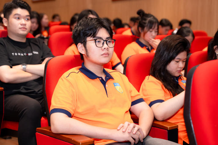 “Đồng hành cùng Tải app 13Win” - Hành trình kết nối thế hệ và lan tỏa tư duy tài chính tích cực 75