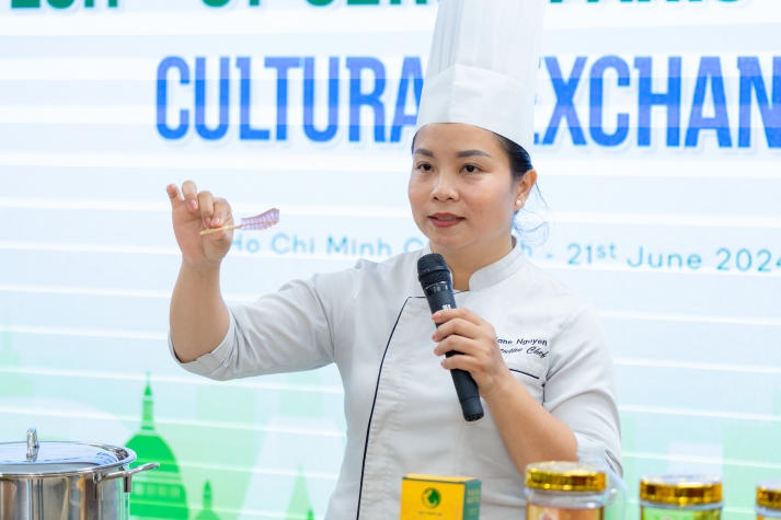 13Win 21 link không chặn 13WIN13 truyền bá nét đẹp ẩm thực địa phương Việt Nam đến bạn bè CYU (Pháp) 38