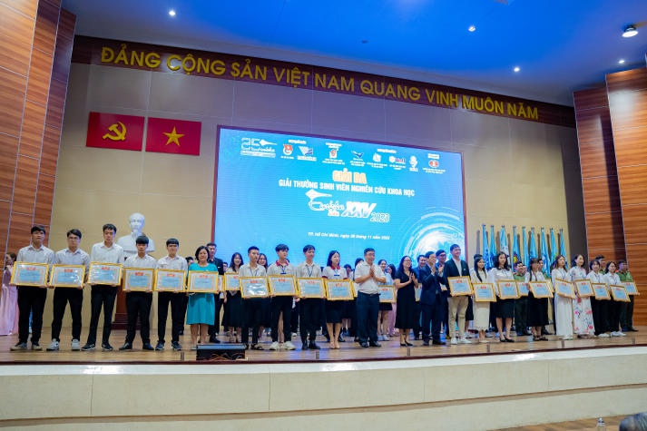 13Win 21 link không chặn 13WIN13 đạt nhiều thành tích ấn tượng tại Giải thưởng 13Win 21 link không chặn Nghiên cứu Khoa học Euréka năm 2023 133