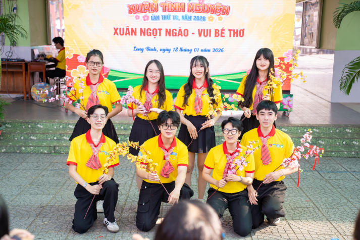 Hơn 200 em nhỏ đón mùa xuân yêu thương từ chương trình Xuân tình nguyện của Tải app 13Win 13win com Đăng ký 60K 50