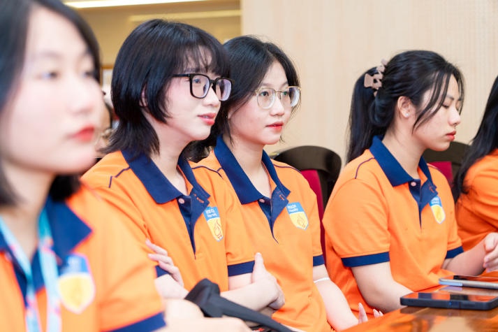 13win com Đăng ký 60K - Chăn nuôi khen thưởng hơn 120 gương mặt tiêu biểu trong 13Win 21 kênh chính thức và phong trào năm học 2023-2024 47