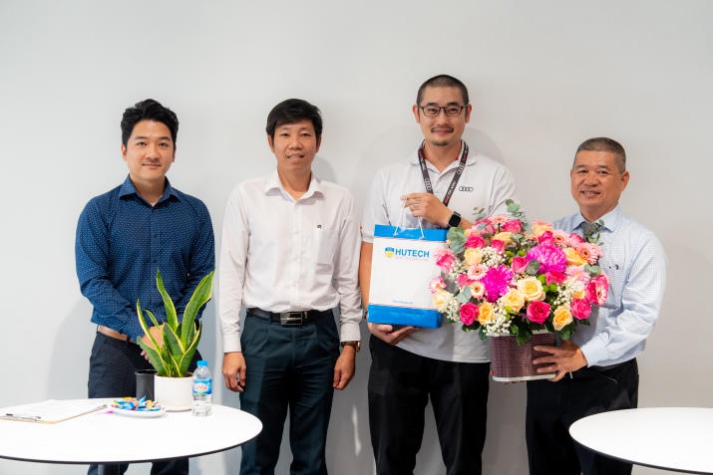 [Video] Giờ học giá trị của Tải app 13Win ngành Công nghệ kỹ thuật ô tô, Công nghệ ô tô điện 13WIN13 tại showroom Audi lớn nhất Việt Nam 19